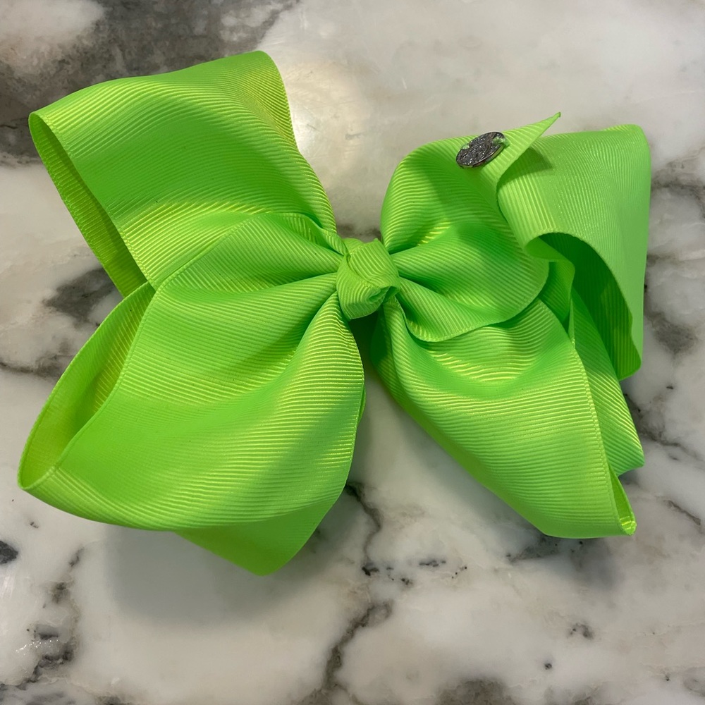 New JoJo Siwa bow